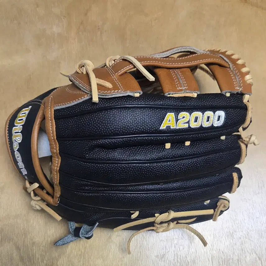 [SOLD OUT] 윌슨 2023 A2000 1799SS 외야 글러브 좌투 WBW100976