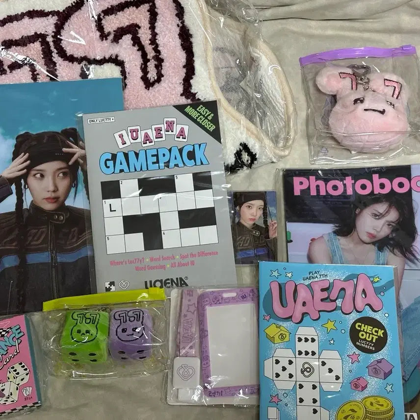 [BUNJANG] IU Official Fanclub Uaena 7th Generation Kit (Unsealed) / 유애나 7기 키트 팝니다.