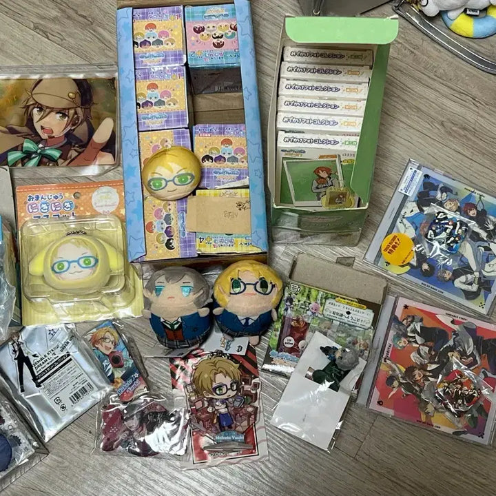 [BUNJANG] Ensemble Stars Knights Izumi Tsukasa Leo Trickstar Makoto Bundle Set Official Goods / 앙스타 나이츠 이즈미 츠카사 레오 트릭스타 마코토 등 공식굿즈 일괄처분