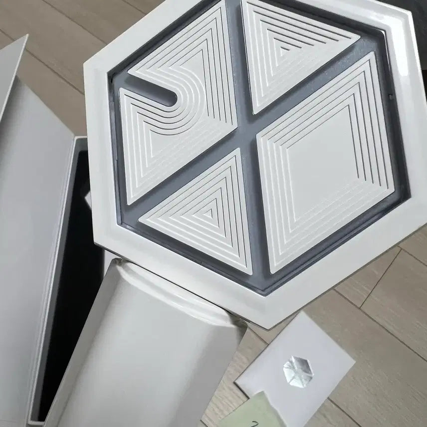 [BUNJANG] EXO Official Lightstick Ver.2 / EXO 공식 에리디봉 (상태최상,작동o)