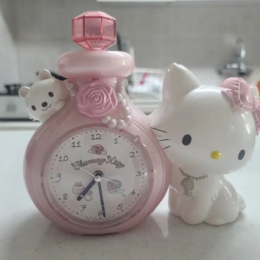 [BUNJANG] Classic Hello Kitty Pink Alarm Clock / 고전 헬로키티 핑크 알람 시계