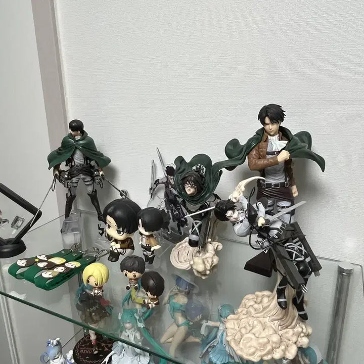 [BUNJANG] Attack on Titan Official Goods Figures Bundle Set / 개봉양품 진격의 거인 피규어,공식 굿즈 일괄판매