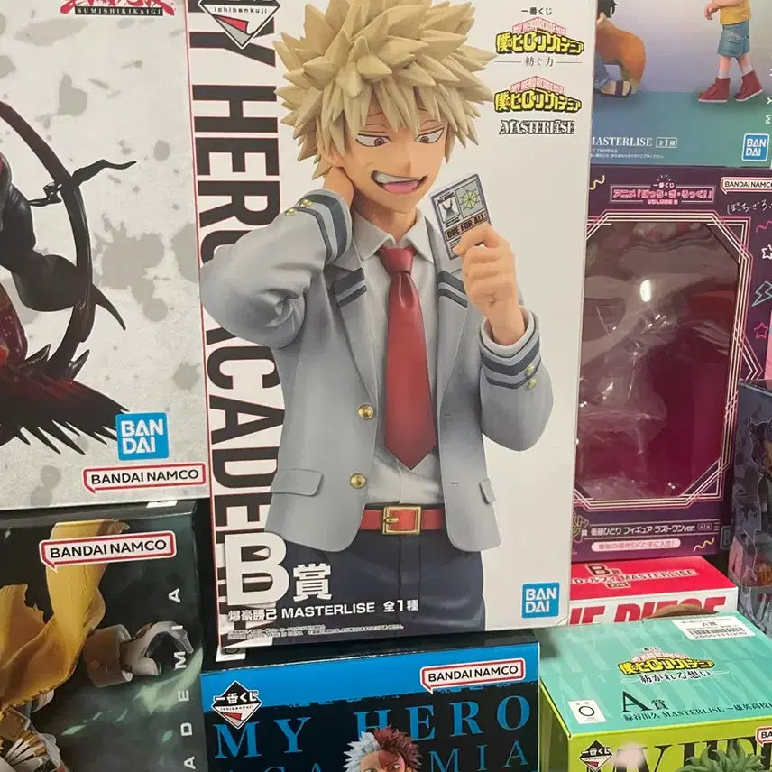 [BUNJANG] Katsuki Bakugo B Prize Figure Defending Pose + Enji Todoroki (Endeavor) Figure (Service Included) / 바쿠고 B상 방어하는 힘 + 원피스 루피 B상 피규어(서비스 O)