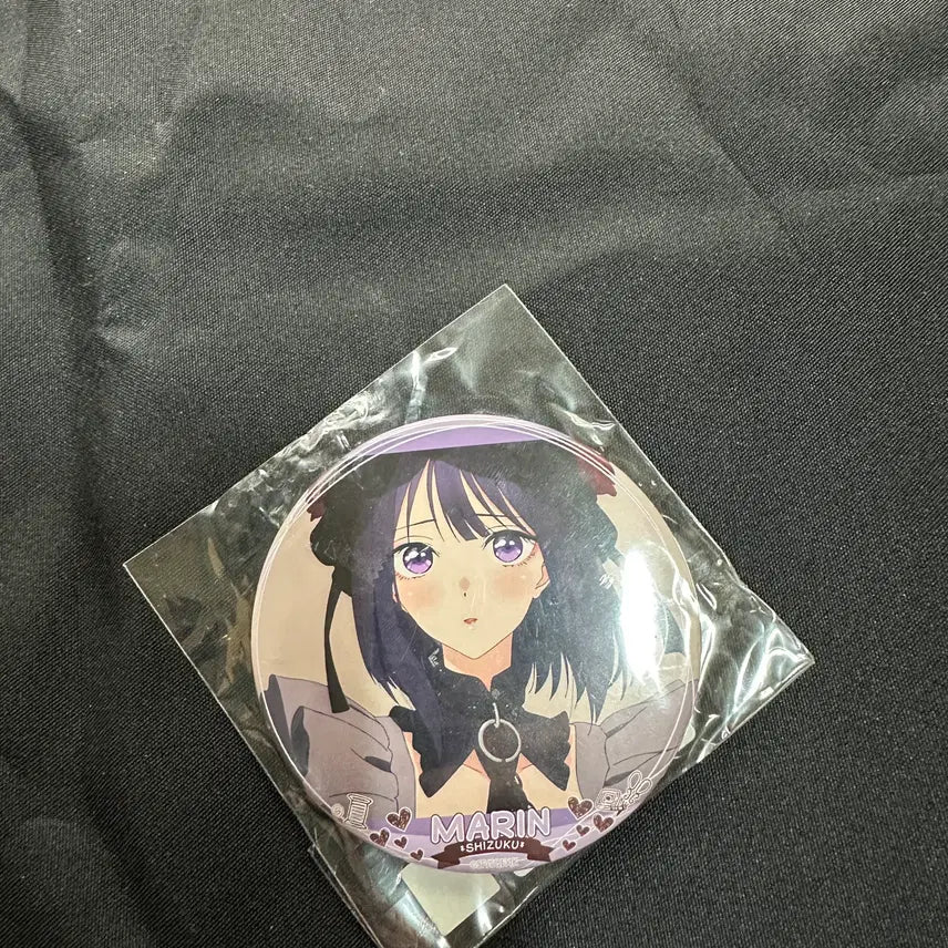 [BUNJANG] That Bisque Doll Loves Us Can Badge Set / 그 비스크 돌은 사랑을 한다 캔뱃지 4종 일괄