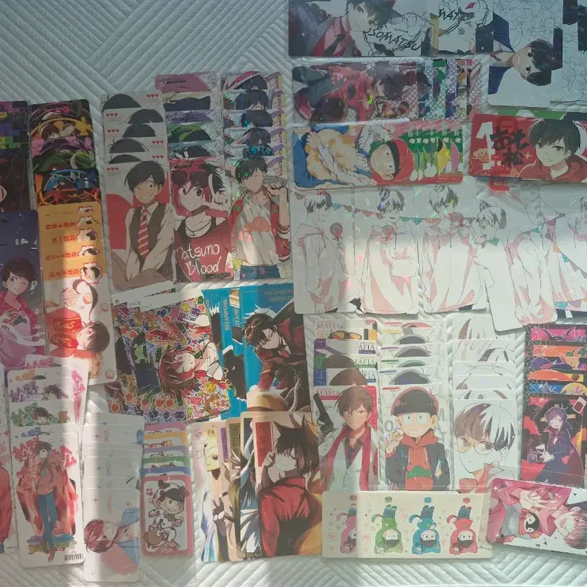 [BUNJANG] Osomatsu-san Fan-made Merchandise Bundle (Card Sleeves, Stickers, Notebooks, Doujinshi) / 카드텍 스티커 회지)가격제안o 오소마츠상 비공굿 비공식 굿즈 일괄