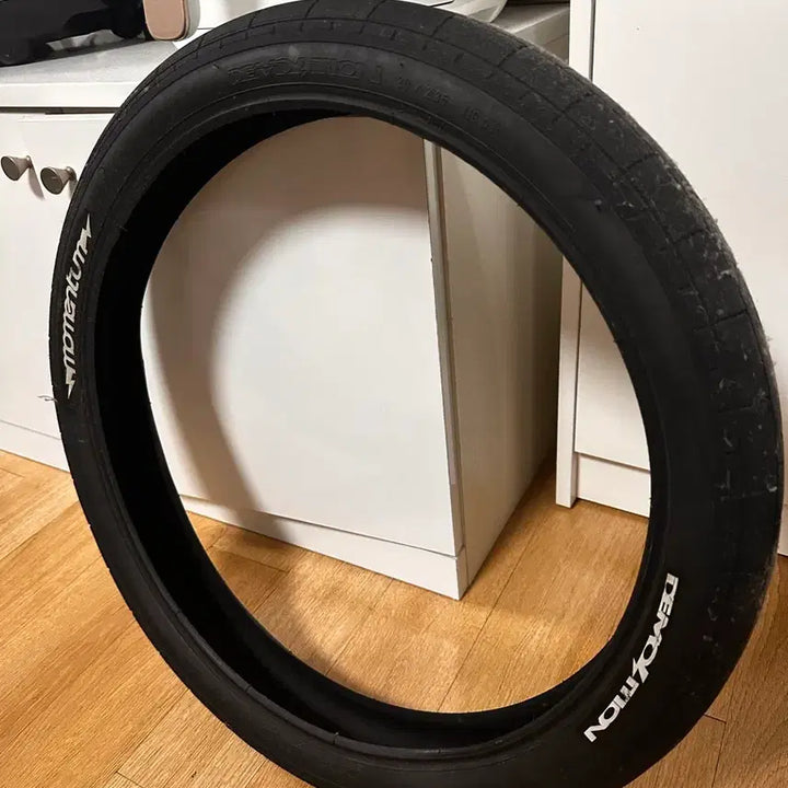 [BUNJANG] Demolition Momentum 2.35 Lightweight Wire Bead BMX Tire / Bmx 타이어 판매합니다 (1개)