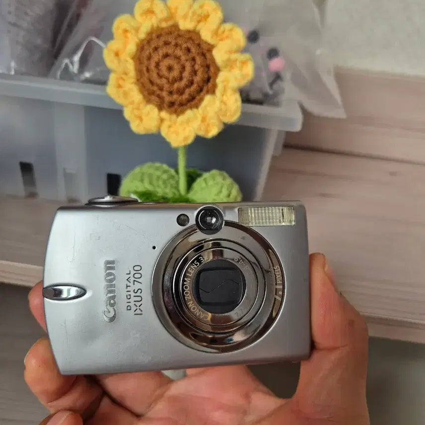 [BUNJANG] Canon IXUS 700 Silver Vintage CCD Digital Camera / 캐논 익서스 700 IXUS 700 실버 (CCD 센서/빈티지 색감/슬림
