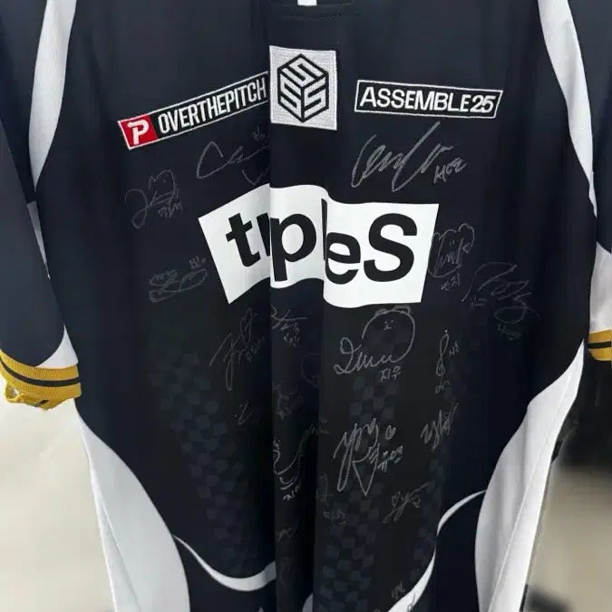 [BUNJANG] TripleS Over The Peach 24-Member Signed Jersey / 트리플에스 오버더피치 24인 싸인저지 팝니다