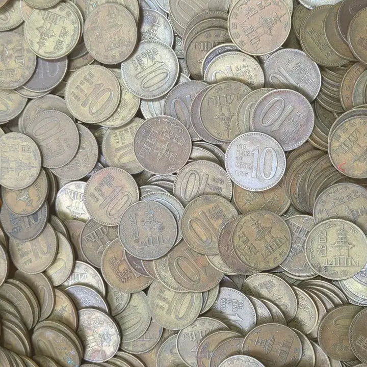 [BUNJANG] Collection of Old South Korean 10 Won Coins / 한국은행 옛날 10원 동전 모음