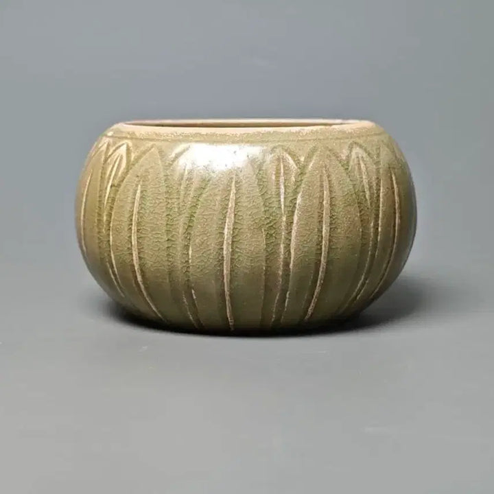 [BUNJANG] Yuan Dynasty Celadon Lotus Pedestal Bowl - Authentic Excavated Artifact / [진품] 원대 원나라 시기 출토품 연판문 청자 수반 중국도자기 골동품