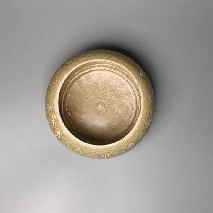 [BUNJANG] Yuan Dynasty Celadon Lotus Pedestal Bowl - Authentic Excavated Artifact / [진품] 원대 원나라 시기 출토품 연판문 청자 수반 중국도자기 골동품