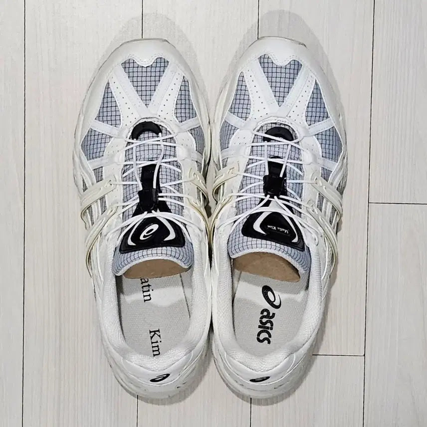 [SOLD OUT] [W275] 아식스 마뗑킴 젤 소노마 15-50 글레이셔 그레이 화이트