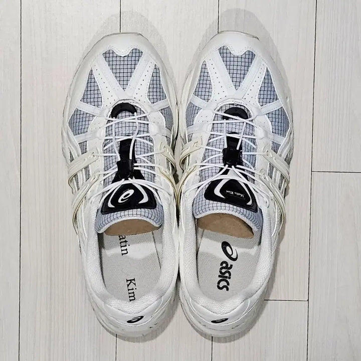 [SOLD OUT] [W275] 아식스 마뗑킴 젤 소노마 15-50 글레이셔 그레이 화이트