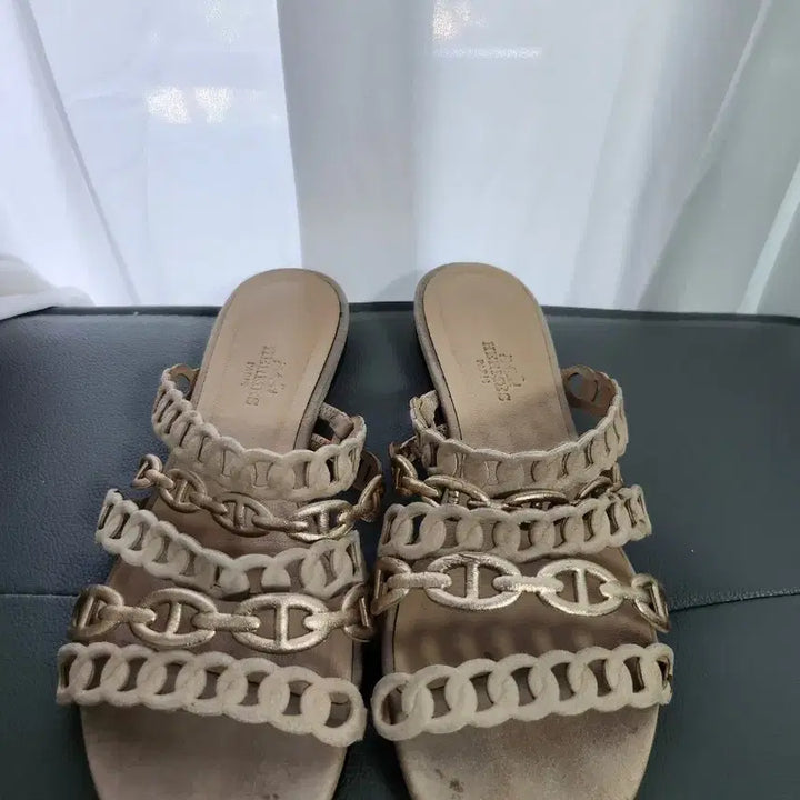 [SOLD OUT] 에르메스 샹달 샌들 슬리퍼