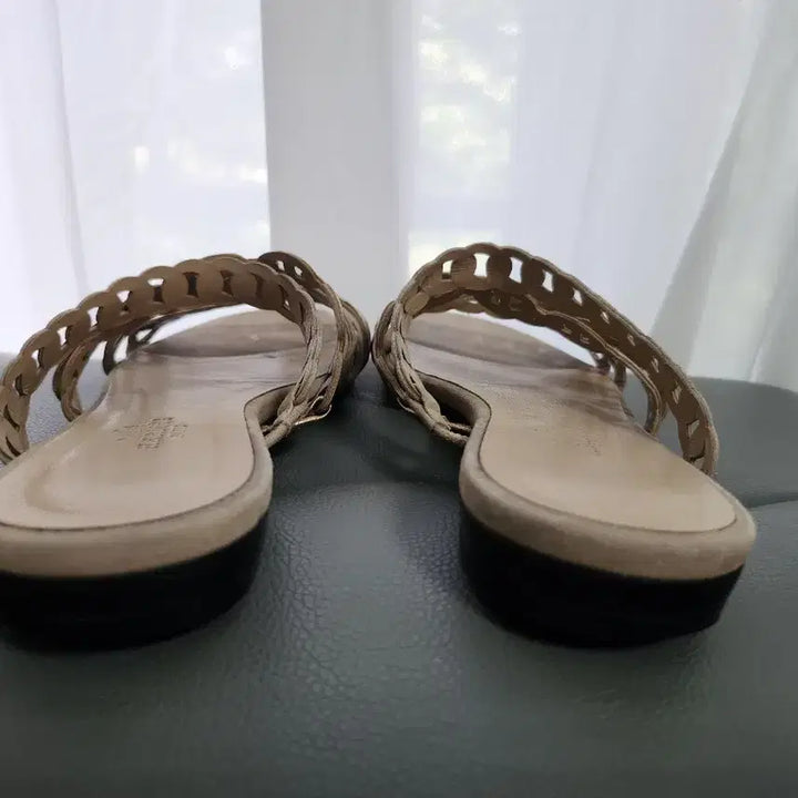 [SOLD OUT] 에르메스 샹달 샌들 슬리퍼