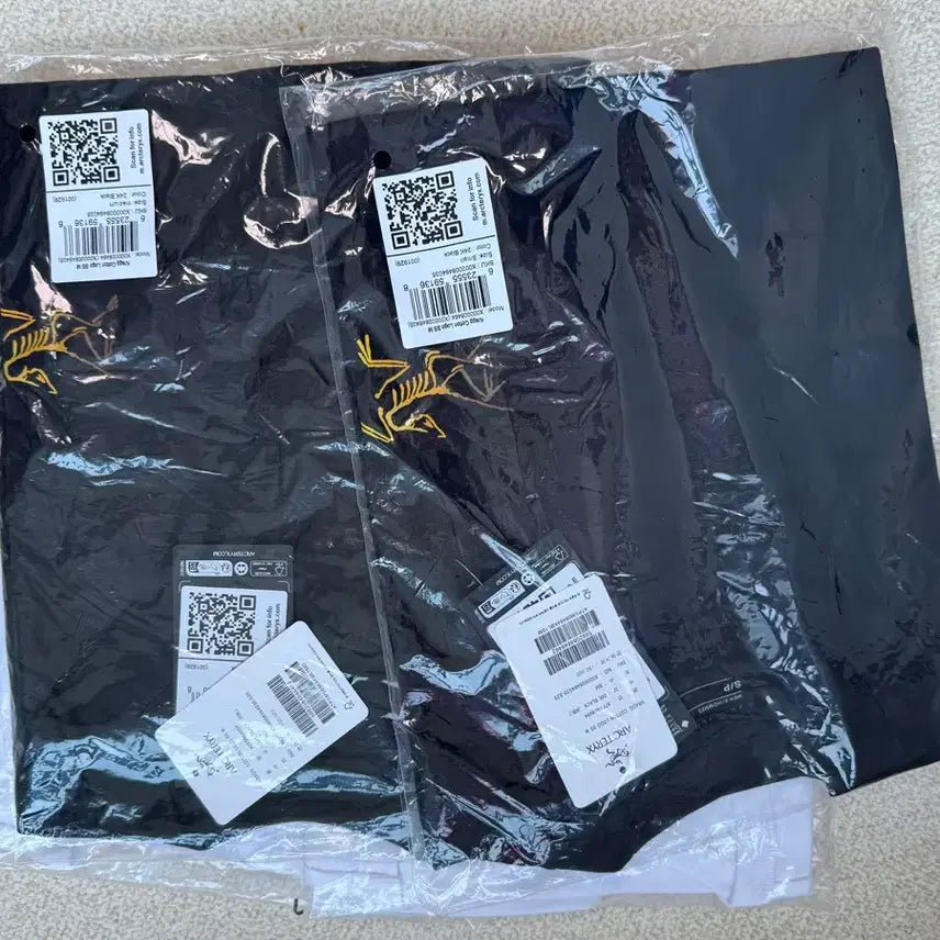 [SOLD OUT] 아크테릭스 반팔티 블랙 S,M