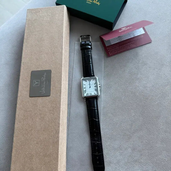 [BUNJANG] Valentino Rudy Men&