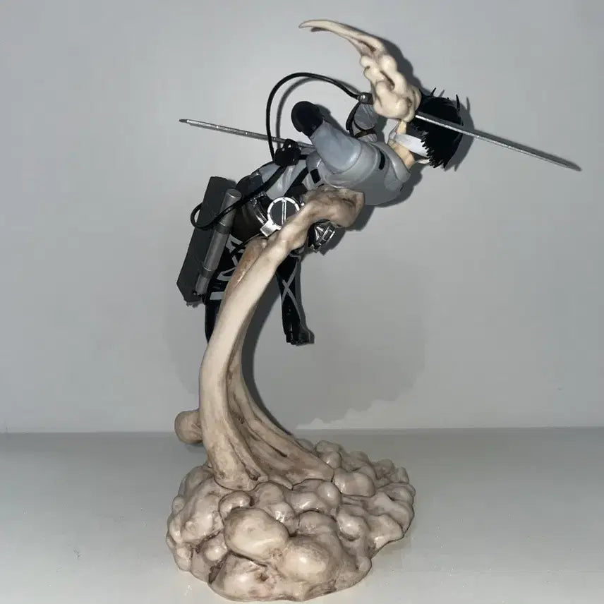 [BUNJANG] Attack on Titan Ichiban Kuji Levi Prize B "The Rumbling" Figure / 진격의거인 제일복권 리바이 B상 쿠지 땅울림