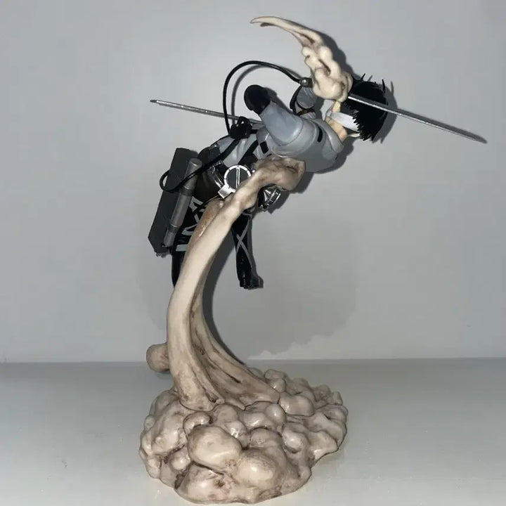 [BUNJANG] Attack on Titan Ichiban Kuji Levi Prize B "The Rumbling" Figure / 진격의거인 제일복권 리바이 B상 쿠지 땅울림