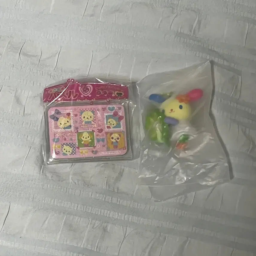 [BUNJANG] Usa Hana Gacha Puzzle Four Leaf Clover Figure / 우사하나 가챠 퍼즐 네잎클로버 피규어