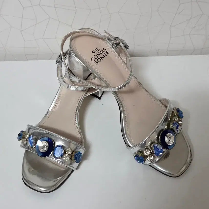 [SOLD OUT] 슈콤마보니 보석샌들 신발