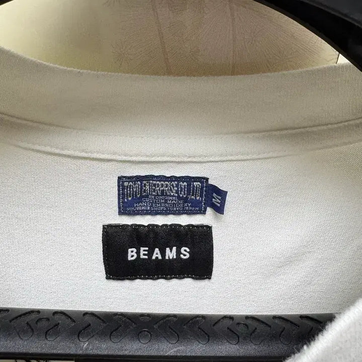 [BUNJANG] BEAMS Seoul Tiger Embroidery Short-Sleeve T-Shirt / [M] BEAMS 빔즈 서울 한정판 호랑이 자수 반팔 티셔츠