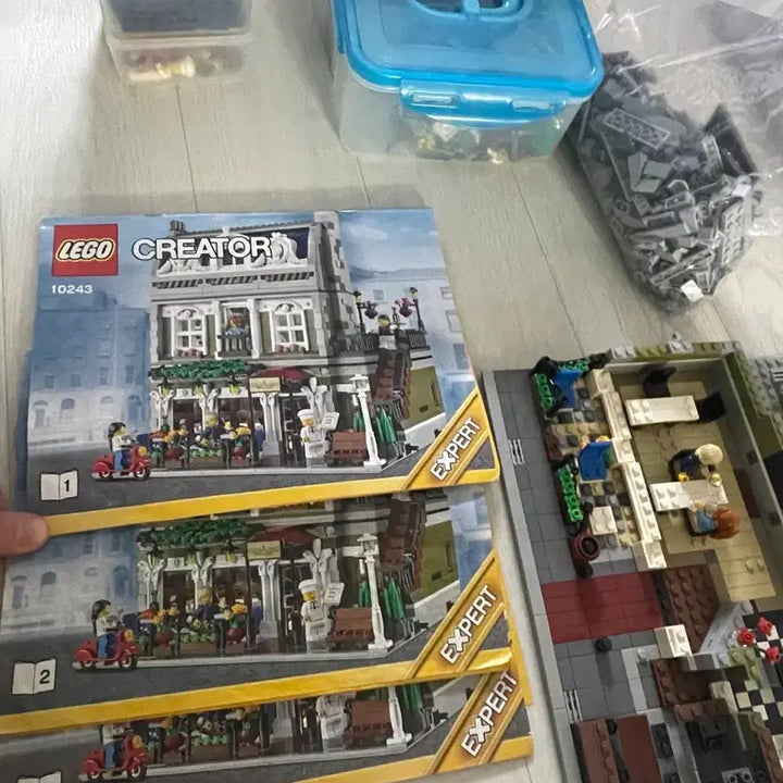 [BUNJANG] Lego Creator Expert 10243 Parisian Restaurant / 레고 10243 파리 레스토랑