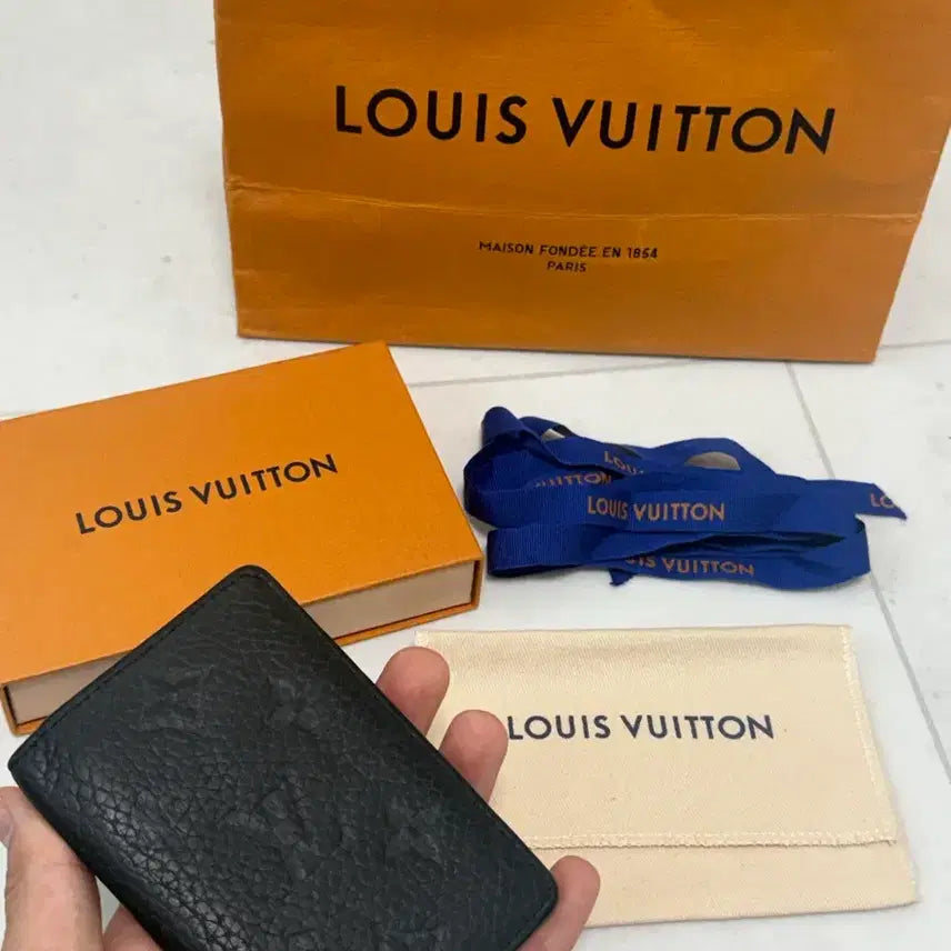 [BUNJANG] Louis Vuitton Taurillon Organizer Card Holder Cream / (정품)루이비통 토뤼옹 오거나이저 카드지갑(크림판)