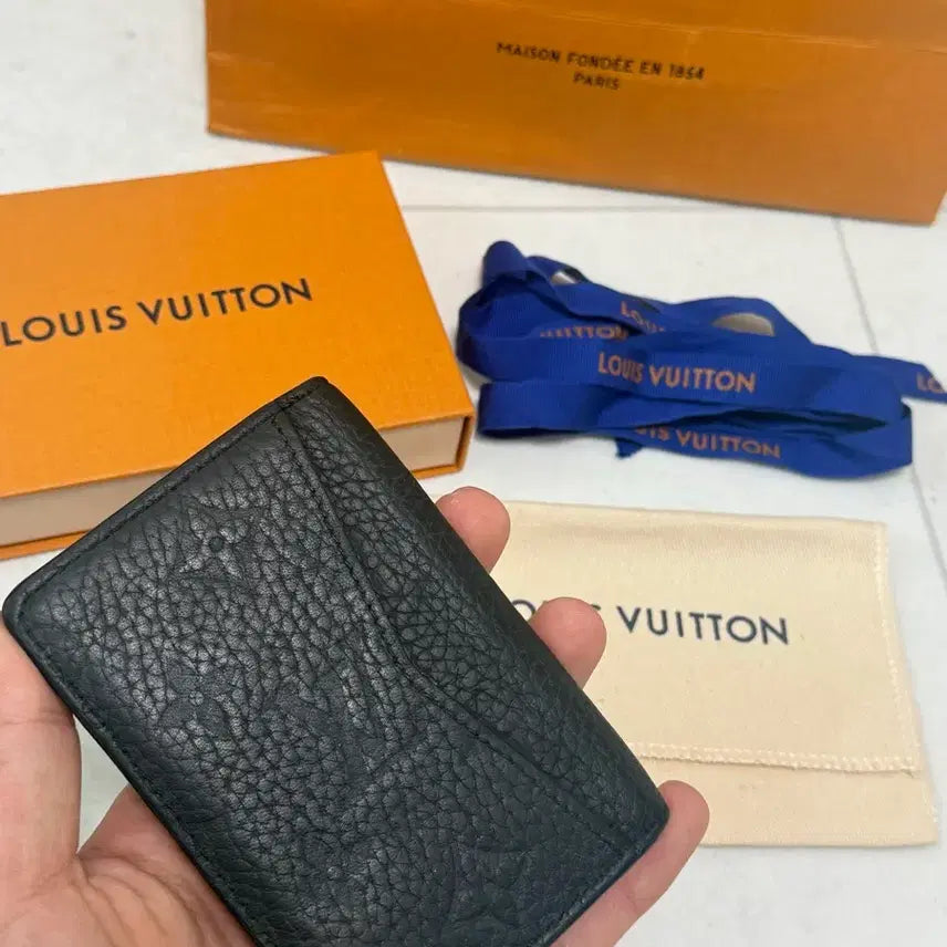 [BUNJANG] Louis Vuitton Taurillon Organizer Card Holder Cream / (정품)루이비통 토뤼옹 오거나이저 카드지갑(크림판)