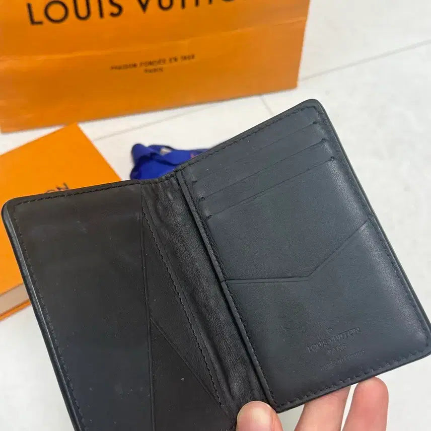 [BUNJANG] Louis Vuitton Taurillon Organizer Card Holder Cream / (정품)루이비통 토뤼옹 오거나이저 카드지갑(크림판)