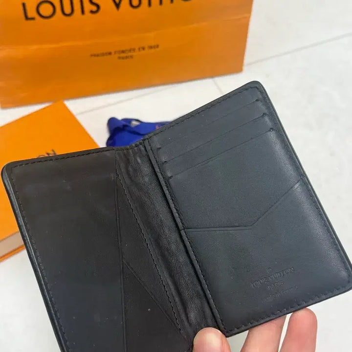 [BUNJANG] Louis Vuitton Taurillon Organizer Card Holder Cream / (정품)루이비통 토뤼옹 오거나이저 카드지갑(크림판)