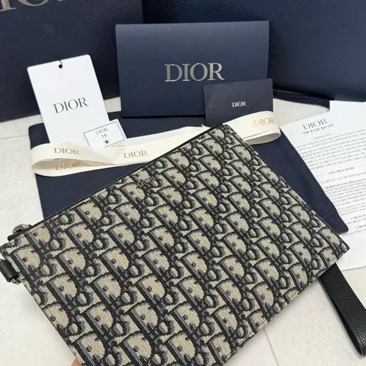 [BUNJANG] Dior Oblique A5 Clutch Bag / [정품]디올 오블리크 a5 클러치백 (새상품급)