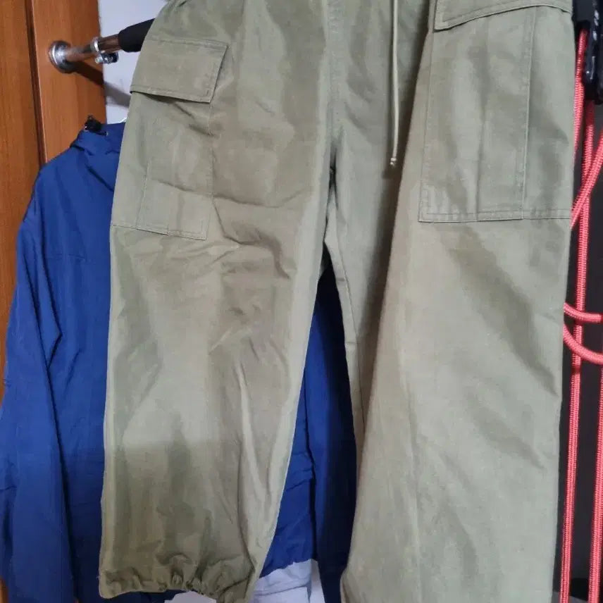 [BUNJANG] Uniform Bridge Balloon Fit Cotton Pants Khaki / 유니폼브릿지 벌룬?팬츠