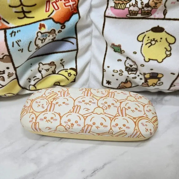 [BUNJANG] Chiikawa Usagi Glasses Case / 치이카와 우사기 안경 케이스