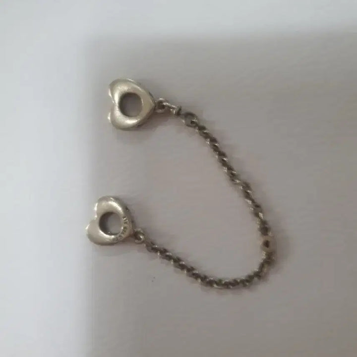 [BUNJANG] Pandora Heart Charm Safety Chain Bracelet / 판도라 하트 참 세이프티 체인