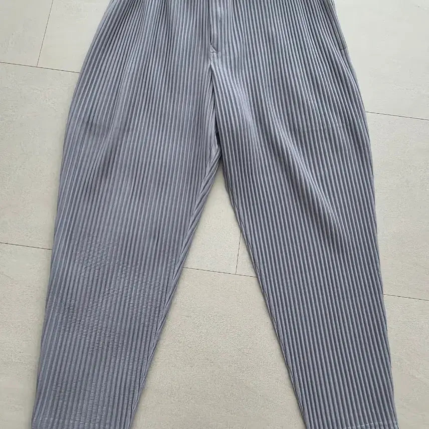 [SOLD OUT] 옴므플리세 팬츠
