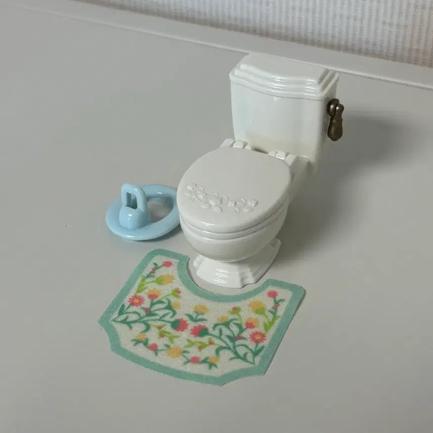 [BUNJANG] Sylvanian Families Toilet (Toilet Bowl) / 실바니안 화장실 (변기) 판매