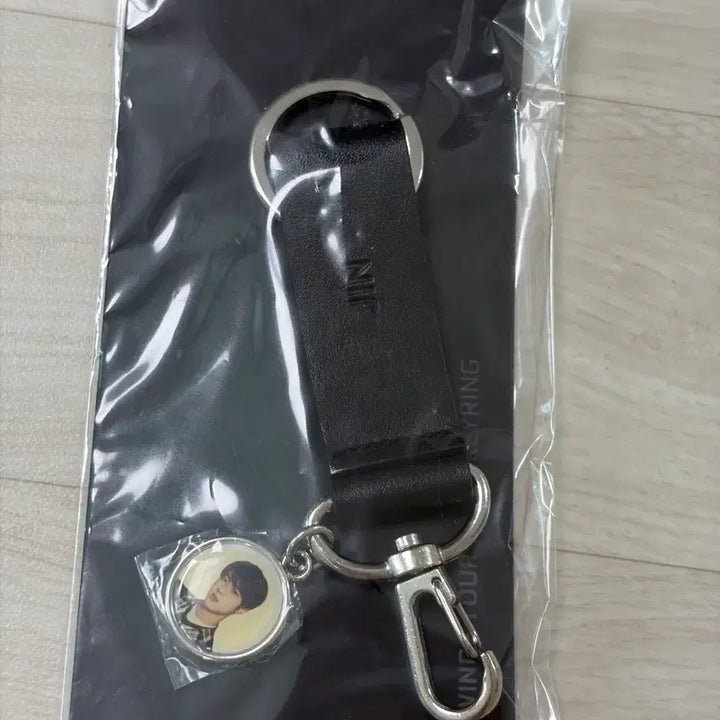 [BUNJANG] BTS Wings Leather Keyring Full Member Bundle Set / 방탄소년단 윙즈 키링 전멤버