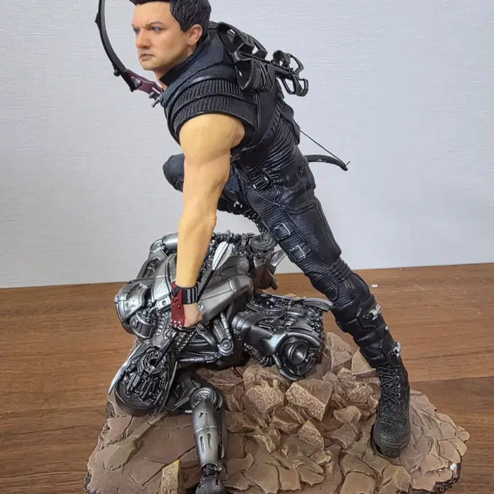 [BUNJANG] Iron Studios Marvel Avengers: Age of Ultron Hawkeye 1/6 Diorama Figure / 마블 어벤져스 에이지 오브 울트론 호크아이 1/6 디오라마