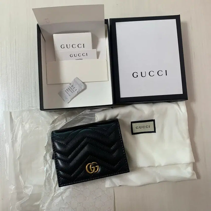 [BUNJANG] Gucci GG Marmont Matelassé Wallet Black Full Box / 정품) 구찌 GG 마몽 마몬트 마틀라세 반지갑 블랙 풀박스