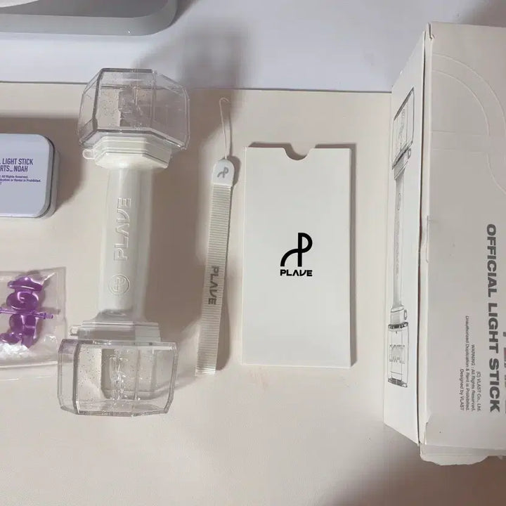 [BUNJANG] PLAVE Official Lightstick + Noah Parts (Photocard Included) / 플레이브 공식 응원봉 + 노아 파츠 (포카포함)
