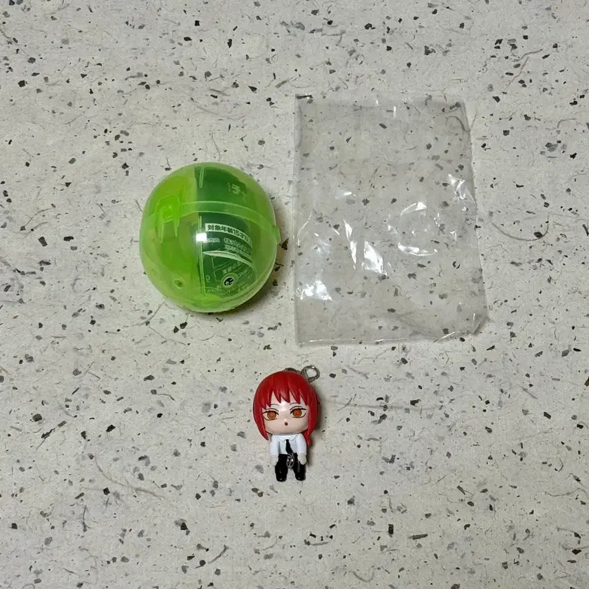 [BUNJANG] Chainsaw Man Makima Ring Keychain / 체인소맨 대롱가챠 마키마 고리형