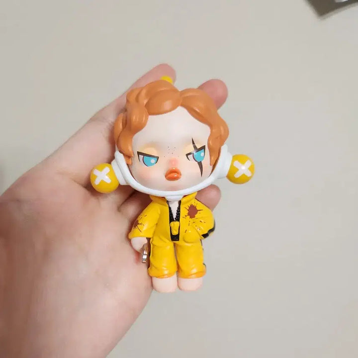 [BUNJANG] Pop Mart Skullpanda Action Cut Series Grumpy Maintenance Figure / 팝마트 스컬판다 액션컷 시리즈 관리인 Grumpy maintenance