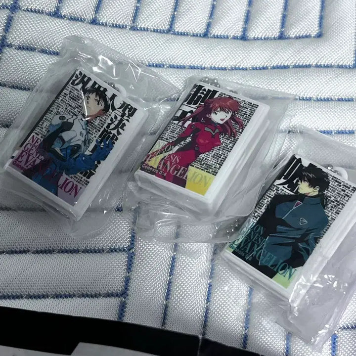 [BUNJANG] Neon Genesis Evangelion Video Tape Gacha Bundle (Shinji, Asuka, Kaji) / 에반게리온 비디오 테이프 가챠 일괄 신지 아스카 카지