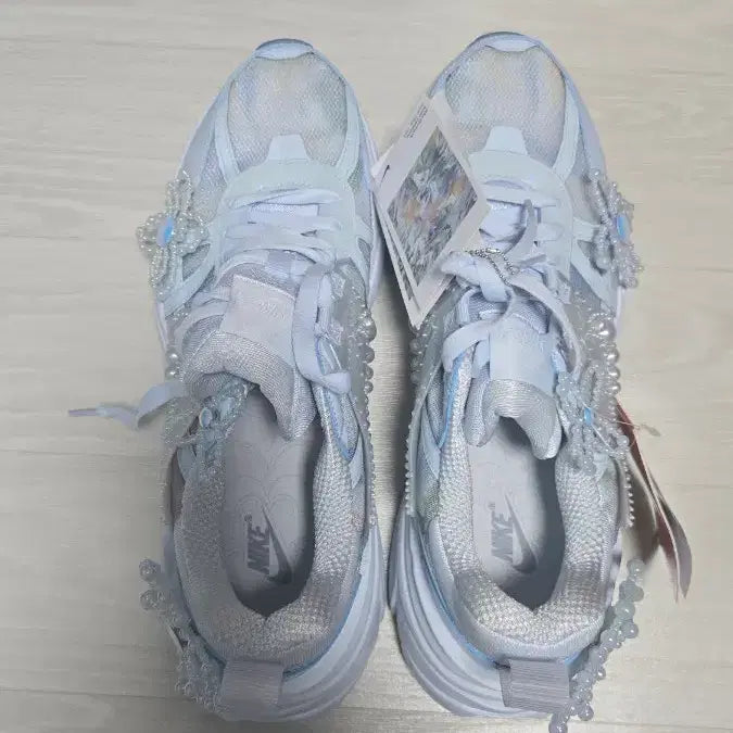 [SOLD OUT] 나이키 우먼스 V2K RUN 하늘색 w290mm 판매합니다 운동화