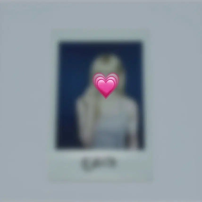 [BUNJANG] TripleS Chaeyeon Signed Polaroids (Music Core Mini Fanmeeting) / 트리플에스 채원 김채원 공방 미팬 싸인폴라 싸폴 폴라 역조공