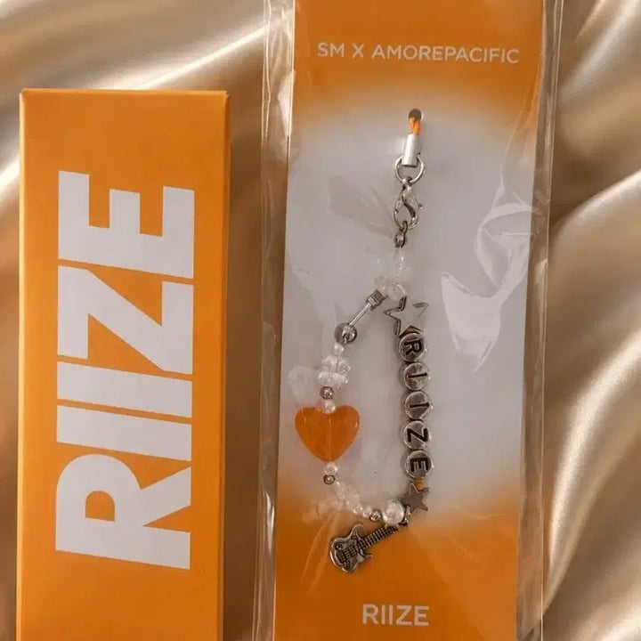 [BUNJANG] RIIZE Fanxy Signal Cheering Stick and Beads Bundle Set (Sealed) / 미개봉새제품 일괄] RIIZE 라이즈 팬시그널 응원밤과 비즈