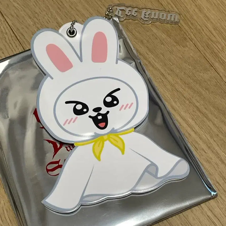 [BUNJANG] Stray Kids Bang Chan Dominate Ribbit Lee Know Uchiwa Keychain / 스키즈 도미네이트 리빗 리노 우치와 키링
