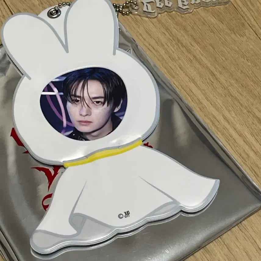 [BUNJANG] Stray Kids Bang Chan Dominate Ribbit Lee Know Uchiwa Keychain / 스키즈 도미네이트 리빗 리노 우치와 키링