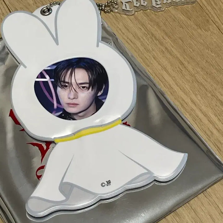 [BUNJANG] Stray Kids Bang Chan Dominate Ribbit Lee Know Uchiwa Keychain / 스키즈 도미네이트 리빗 리노 우치와 키링